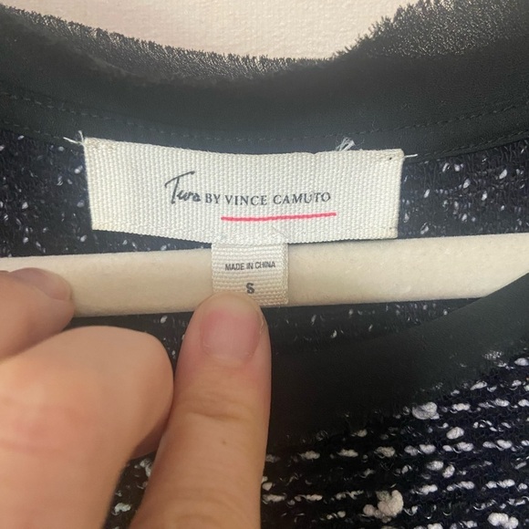 Two by Vince Camuto size S tweed mixed media layered look pleated blouse EUC - Picture 5 of 5